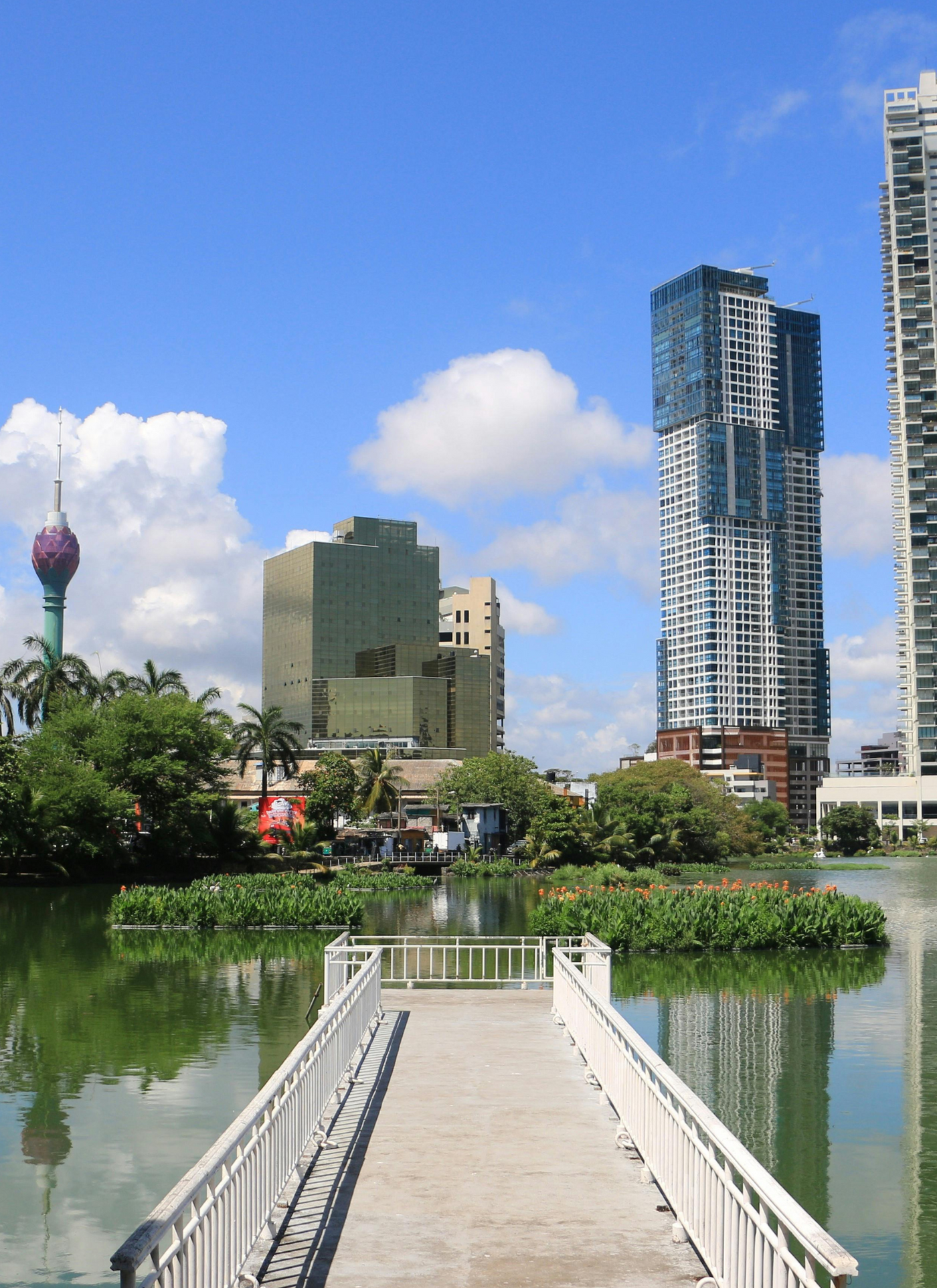 City Reflections by the Lake – Paint by Numbers Kit