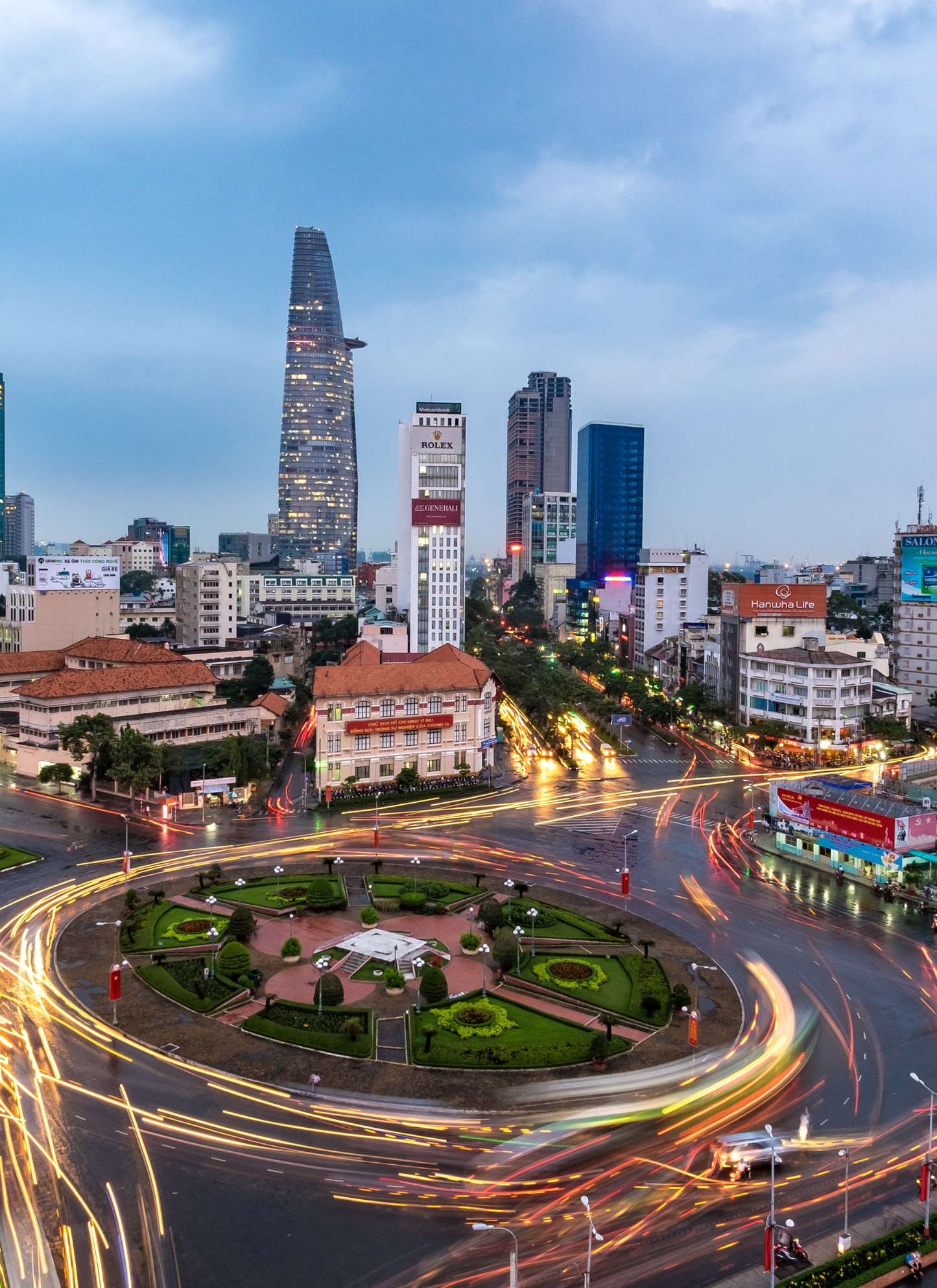 Evening Rush in Ho Chi Minh City – Paint by Numbers Kit