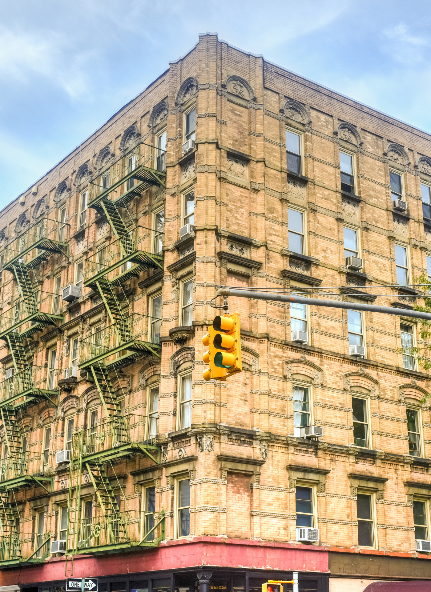 Vintage Corner Building – Paint by Numbers Kit