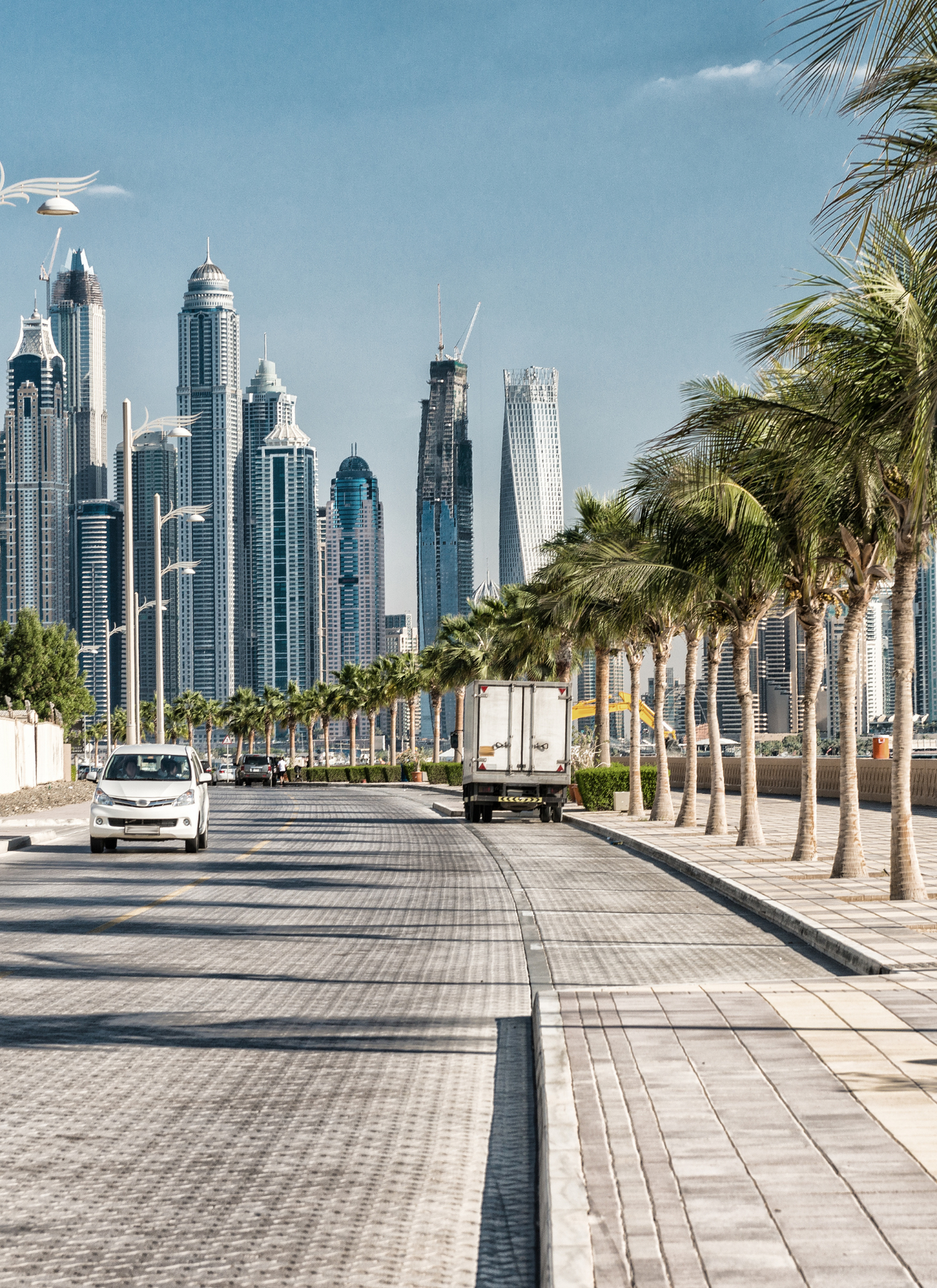 Palm-Lined Road to the Skyscrapers – Paint by Numbers Kit