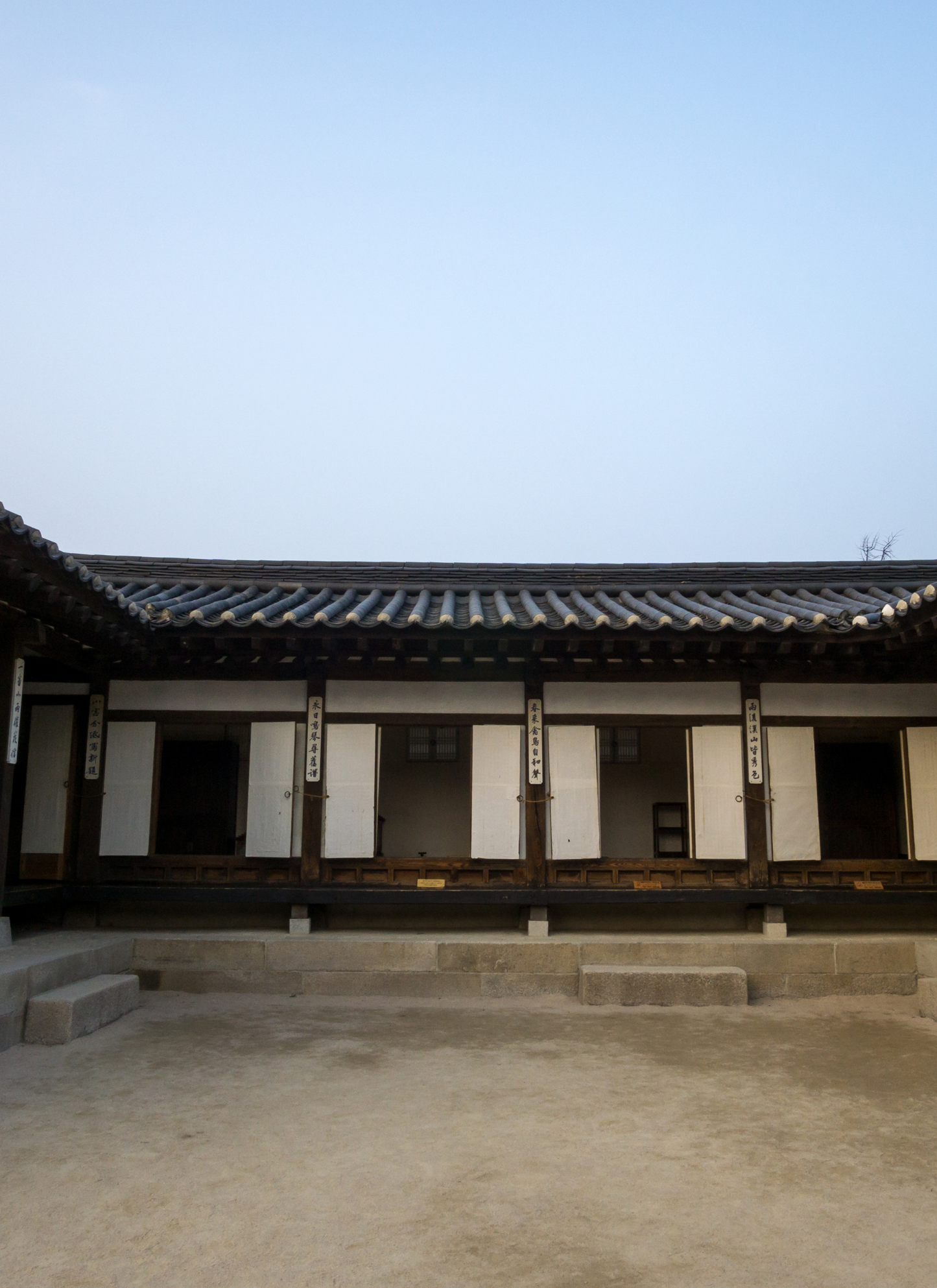 Serene Korean Courtyard – Paint by Numbers